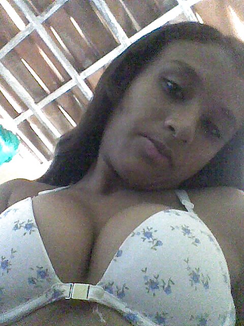 LARISSA #3833111