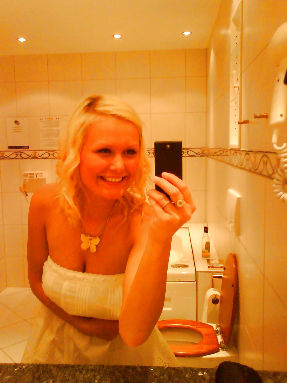 SmutDates Username:  SoCalEscort #8853923