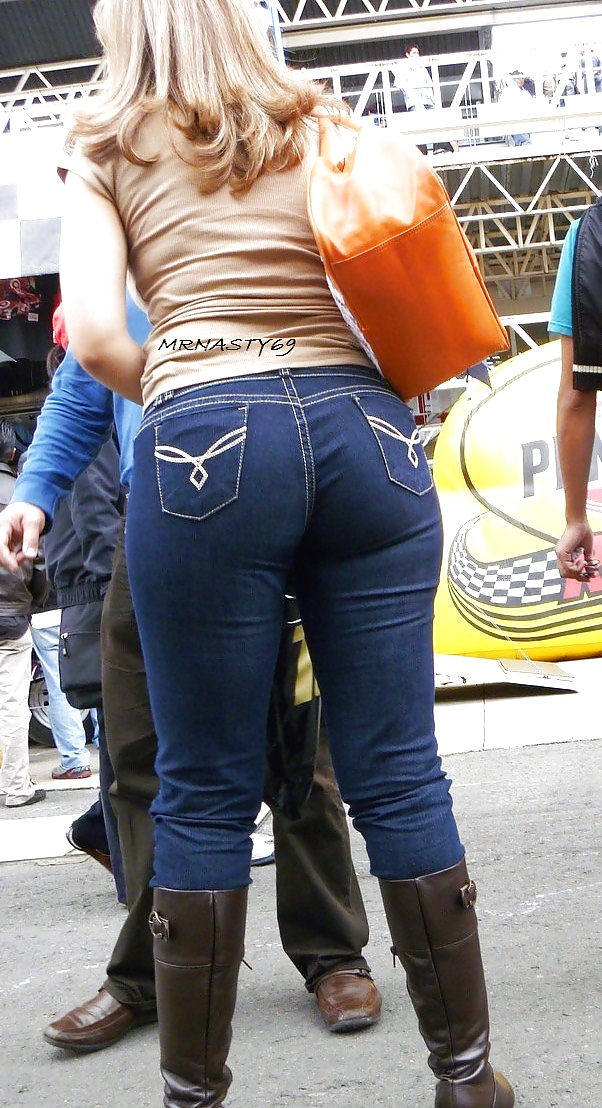 Esposa en jeans ajustados #12
 #13363225