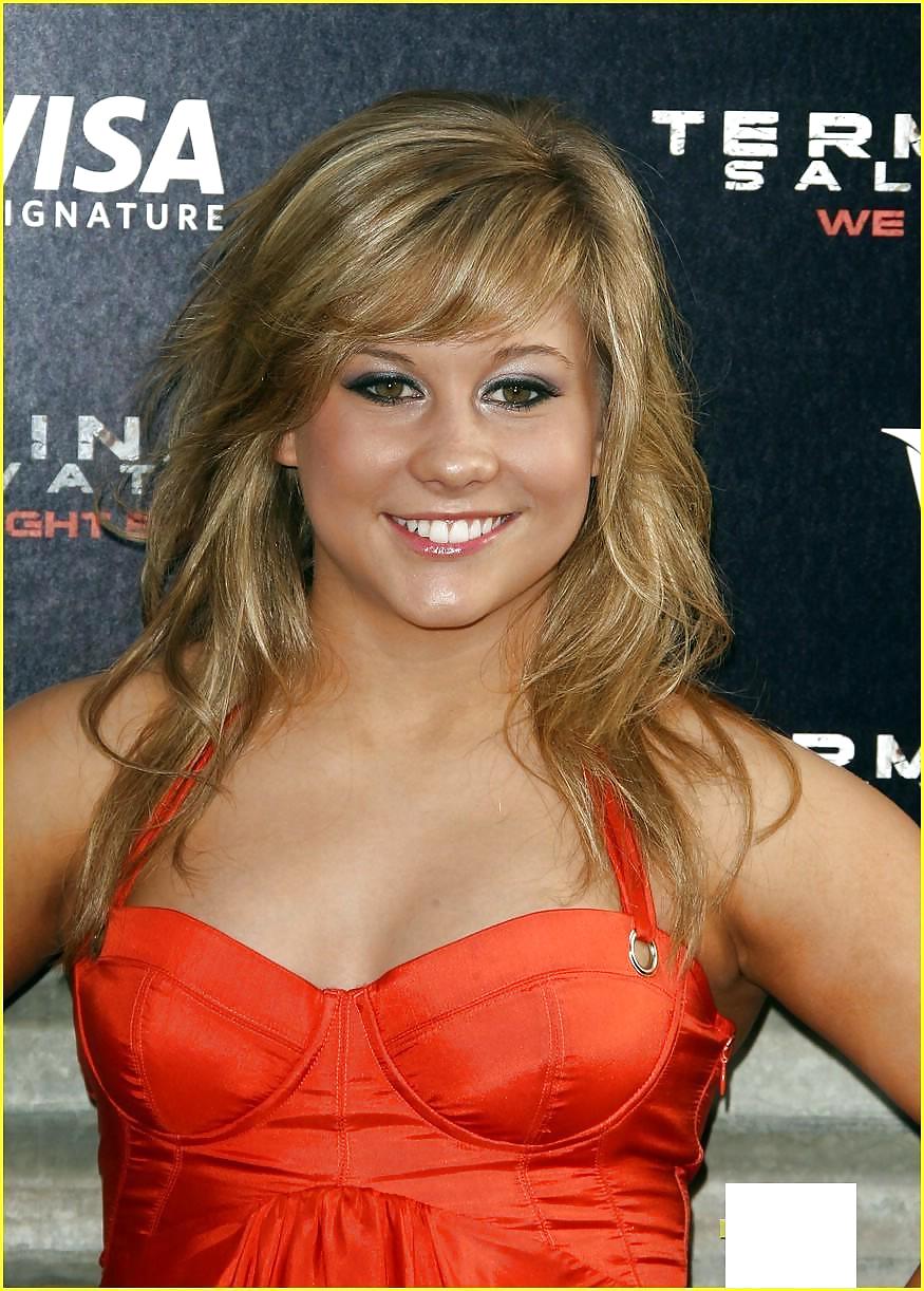 Shawn Johnson collection  #21025044
