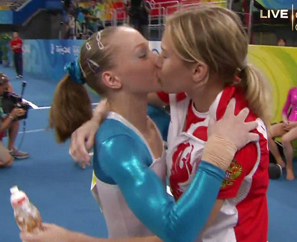 Shawn Johnson collection  #21025212