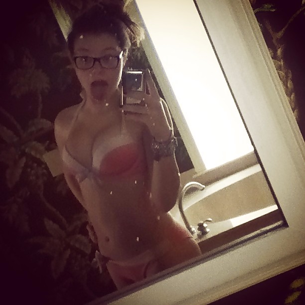 More Meeeeeeeeeeeee #14715891