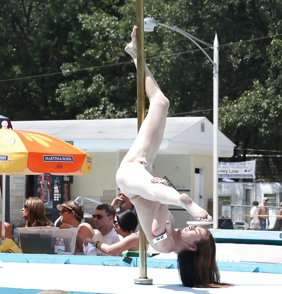 Erotic porn pole dancing in the open air #10095098