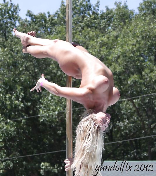 Erotic porn pole dancing in the open air #10095123