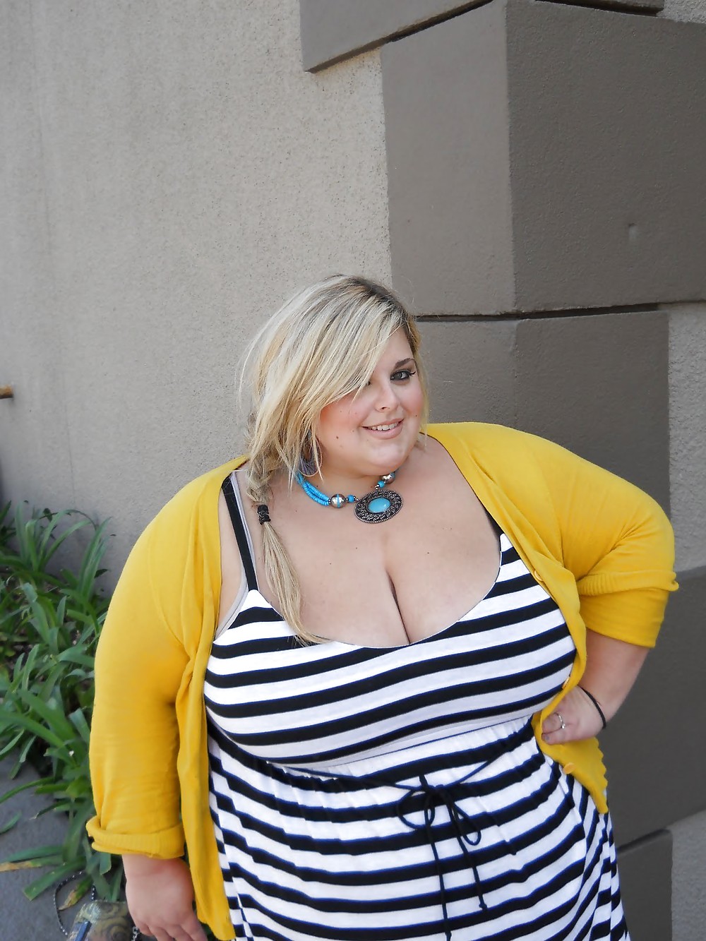 Big Juggs & Curves #5427398
