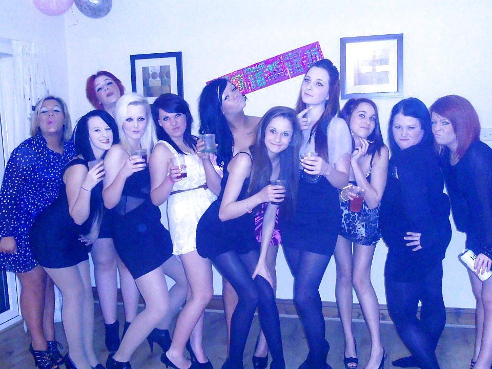 娘たちの仲間
 #17887349