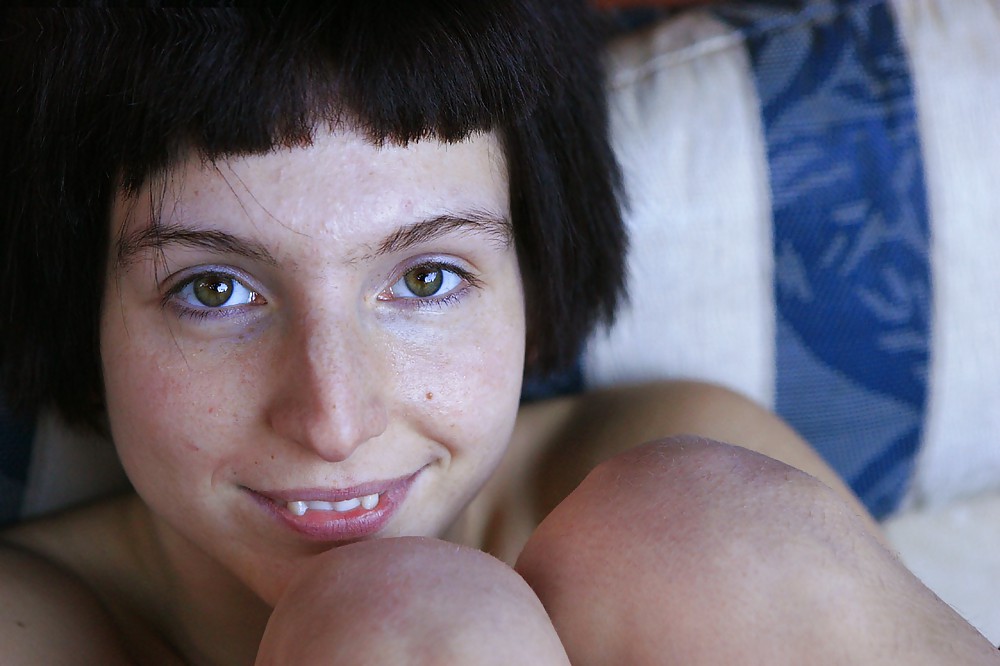 オリビア
 #17088975