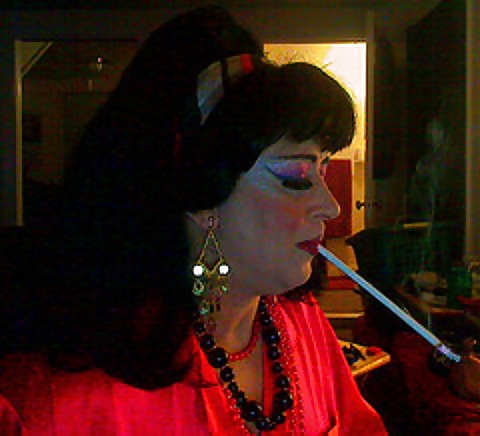 Fumeurs Matures Sissy Salope #4507651