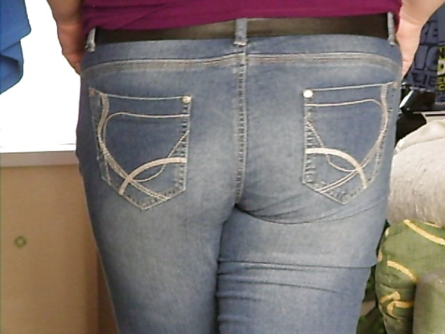 Pedos en sus jeans
 #17360797