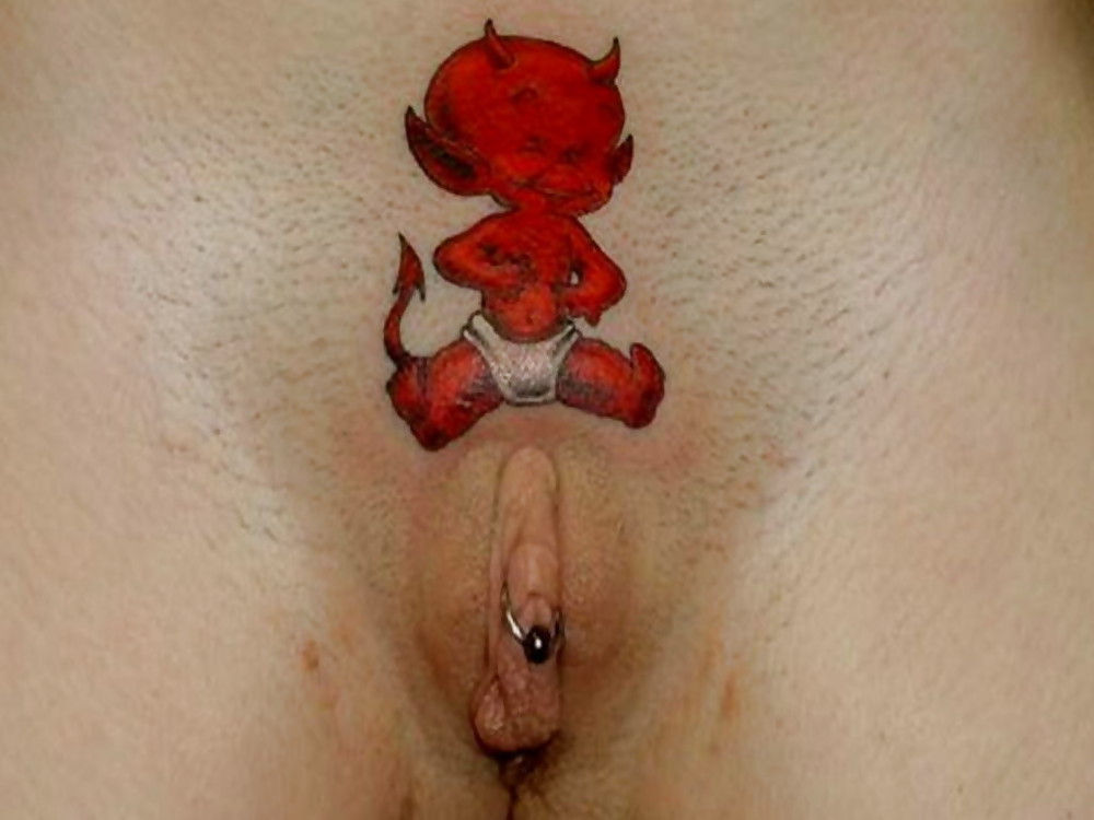 Weird tattooed and pierced pussies #21554340