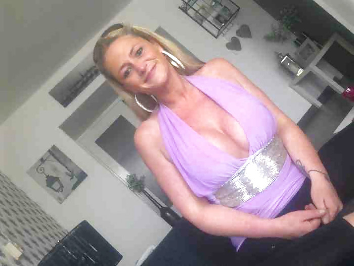 Sexy amateur Milf Vicky with big boobs from hyves #8560234