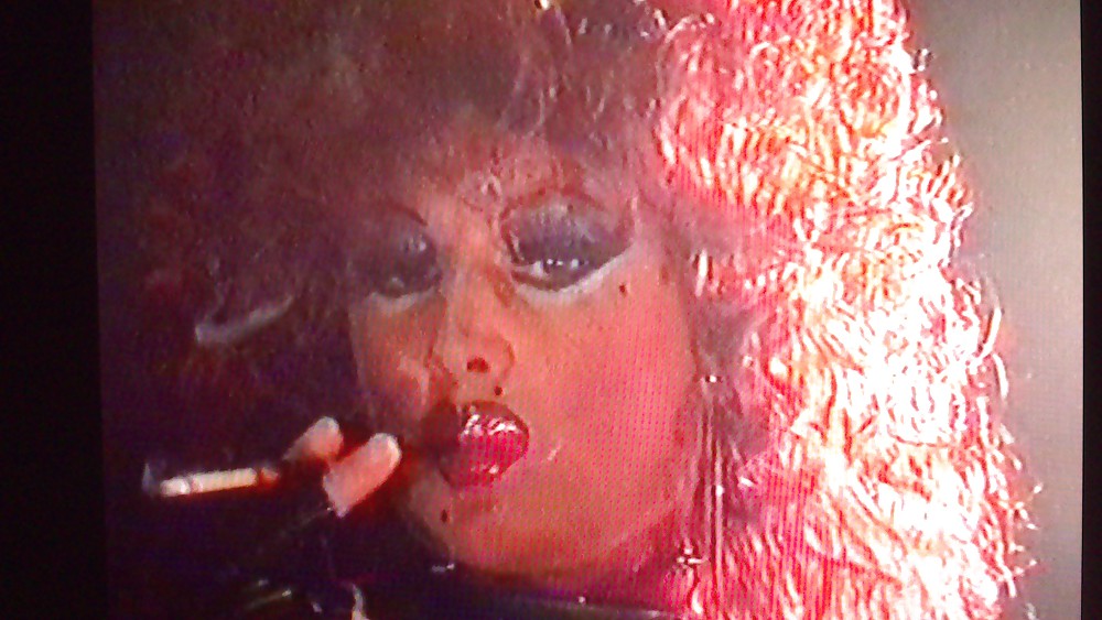 赤毛でタバコを吸うテレビタート
 #13839746