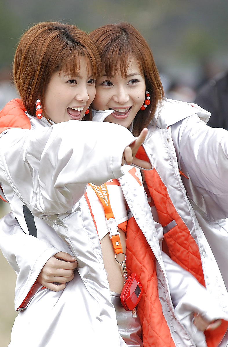 Reinas de la carrera japonesa en la pista (2)
 #5760883