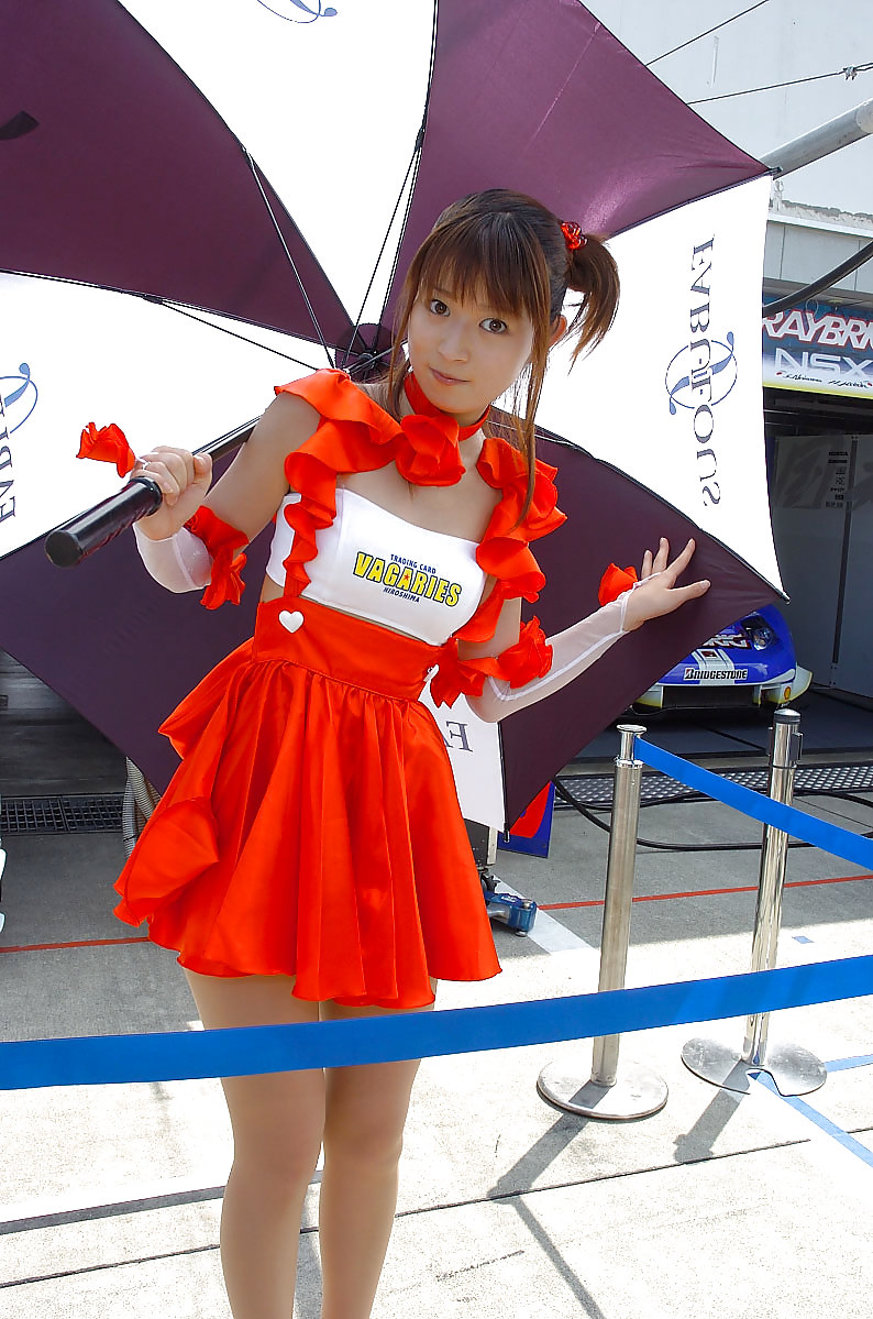 Reinas de la carrera japonesa en la pista (2)
 #5760964