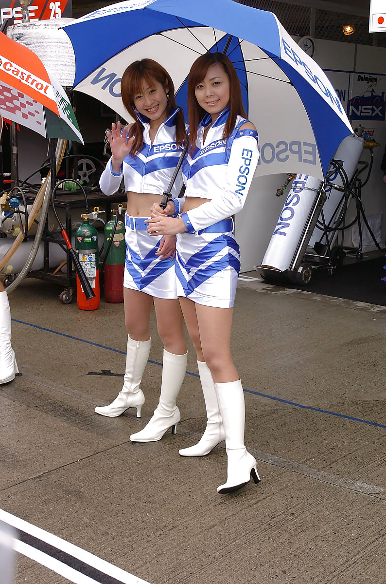 Reinas de la carrera japonesa en la pista (2)
 #5761011
