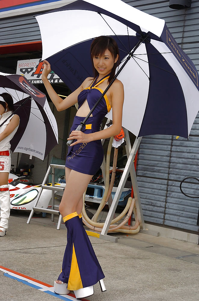 Reinas de la carrera japonesa en la pista (2)
 #5761017