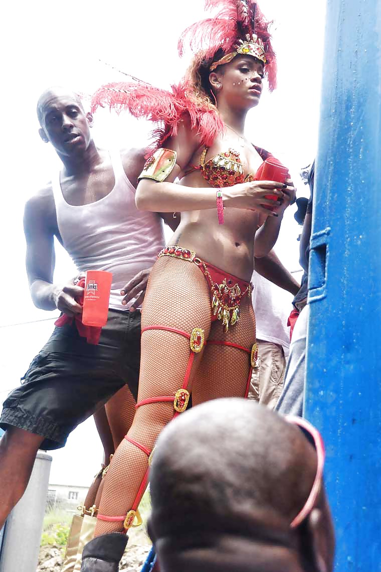 Rihanna's Ass 2 #4914556