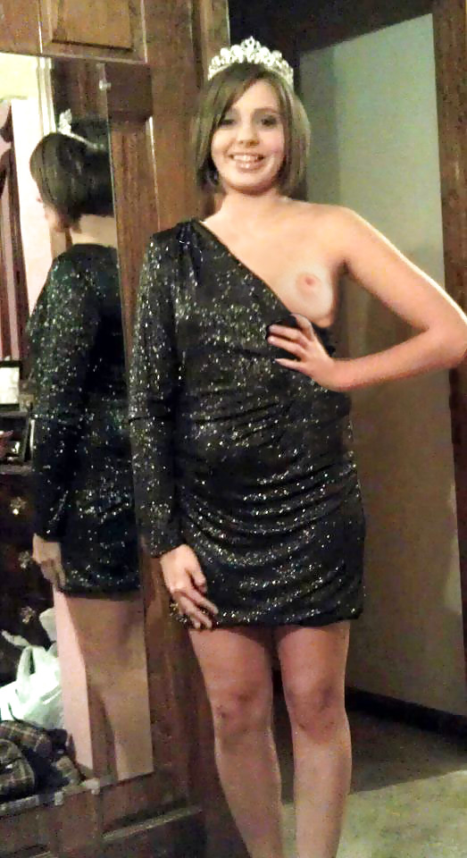 Glimpse of Tit #17947497