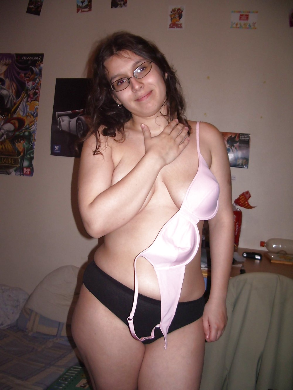 FRENCH CHUBBY TEEN POSING FOR HER BOYFRIEND #7554462