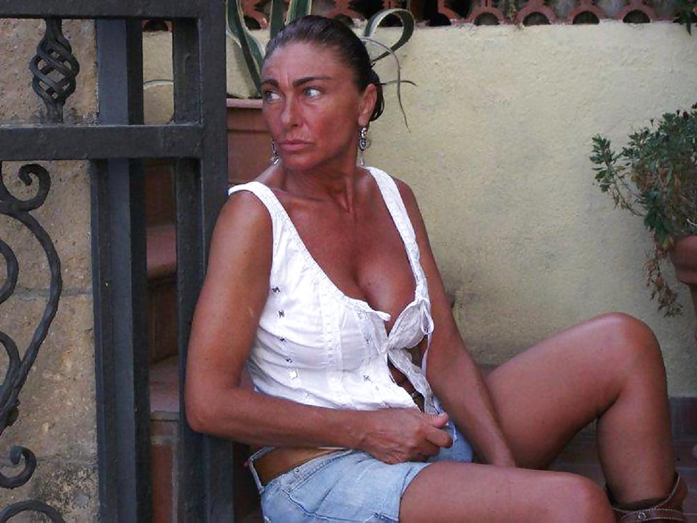 Italian woman: Barbara #13208119