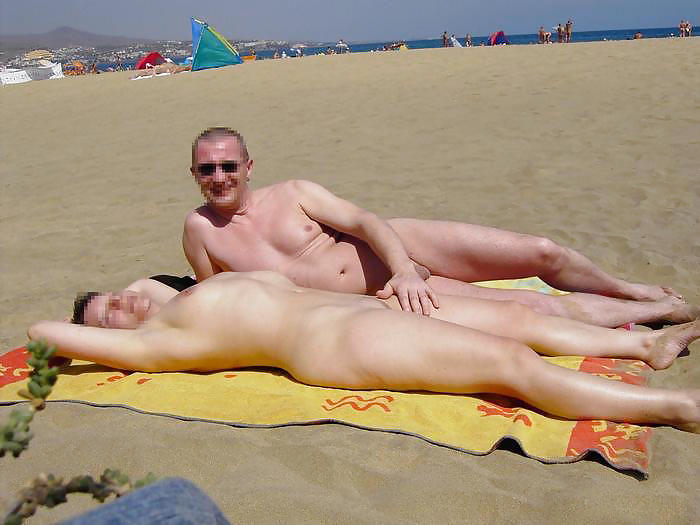 Sono un nudista da spiaggia
 #2320460