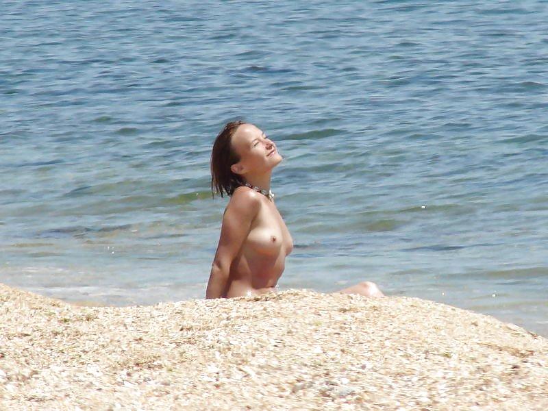 Sono un nudista da spiaggia
 #2320559