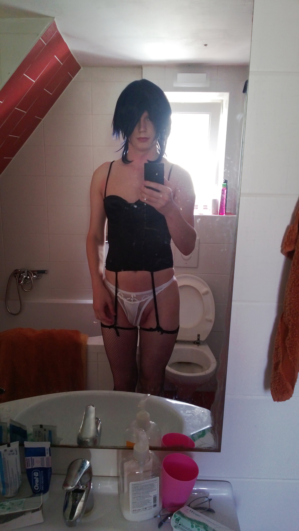Jugando con mis nuevos trajes
 #17414956