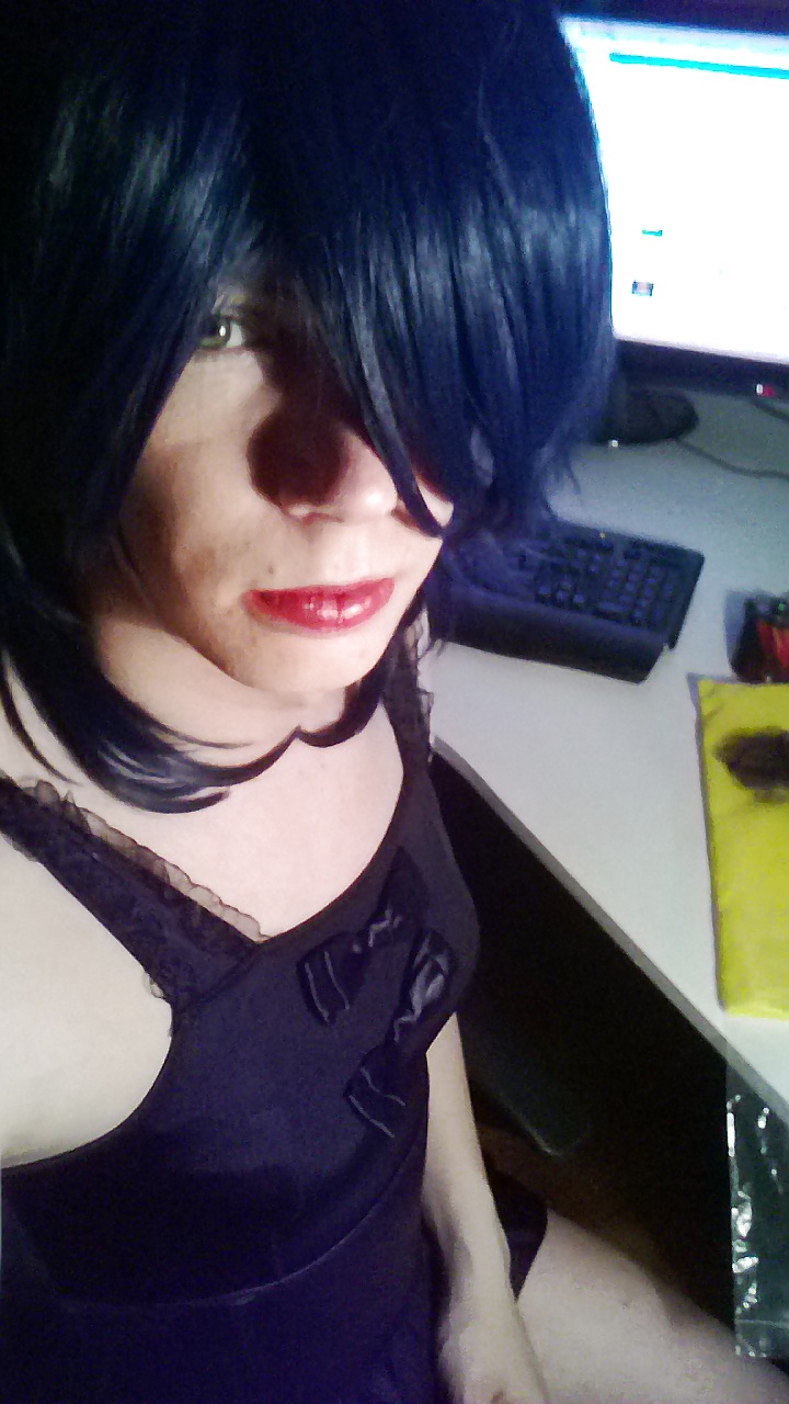 Jugando con mis nuevos trajes
 #17415041