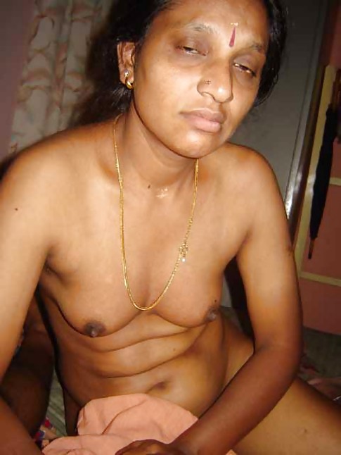インドの裸のおばちゃんたち
 #5860630