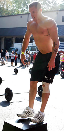 Crossfit  #4611291