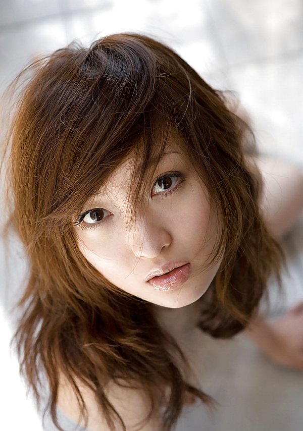 Chica japonesa en el baño
 #2513983