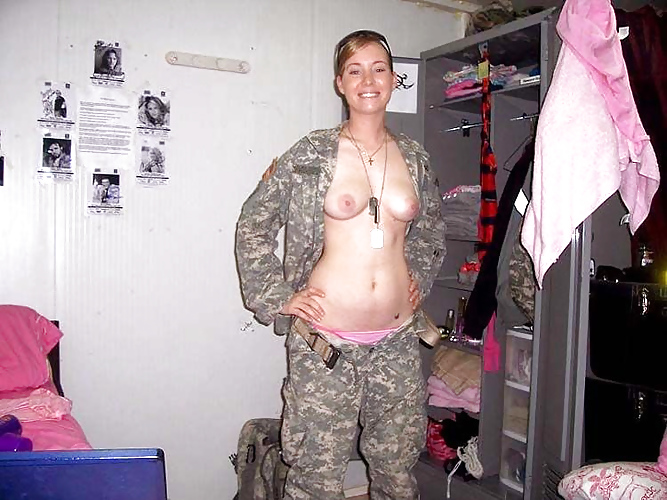 Us - Army  Frauen Mit Ihren Waffen #4320266