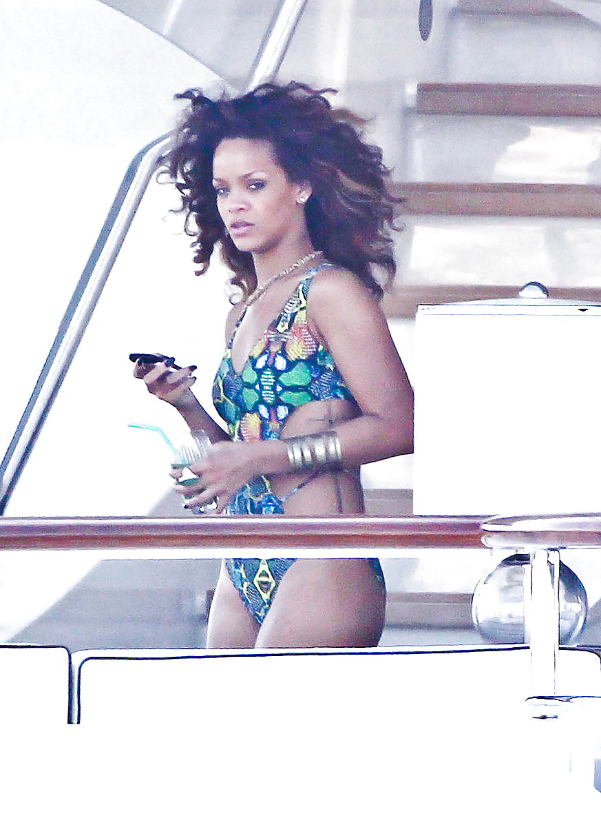 Rihanna on a yacht in a swimsuit in France #5935587