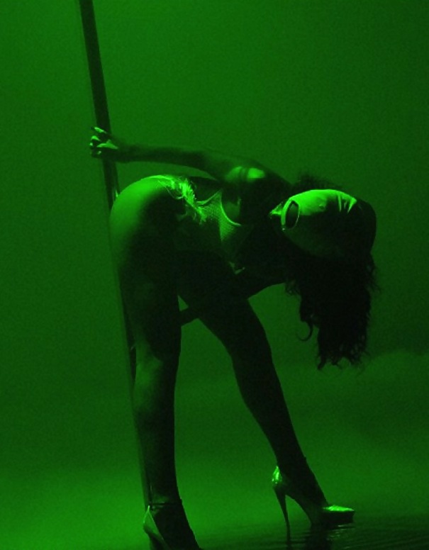 Rihanna : Sexy ASS in Fishnet Lingerie - Ameman #20145809