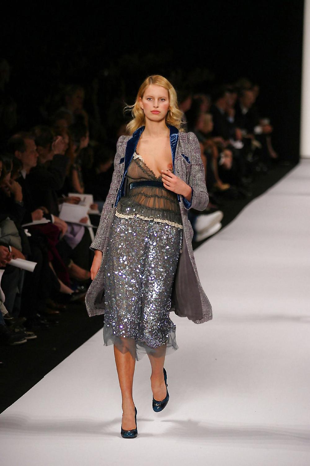 Modelos de moda tetas+coño+culo erótico por twistedworlds
 #5208218