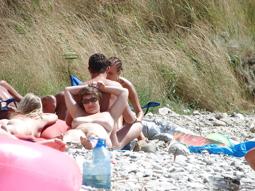 Maduras nudistas de playa
 #393557