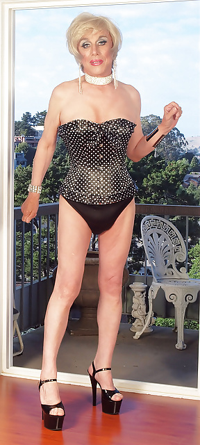 Ich Liebe Eine Transe In Einem Korsett 6 #15264035