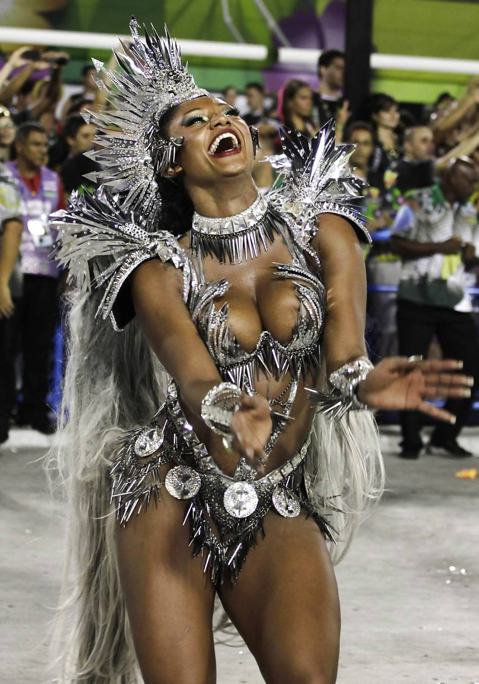 Brasilianischer Karneval Mädchen #14705263