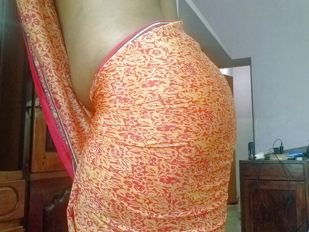 Yo en saree... mostrando mis curvas femeninas y mi culo redondo... #22406642