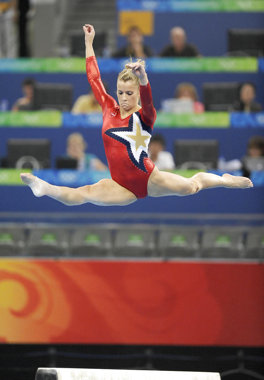 Gimnasia de acción
 #15083376