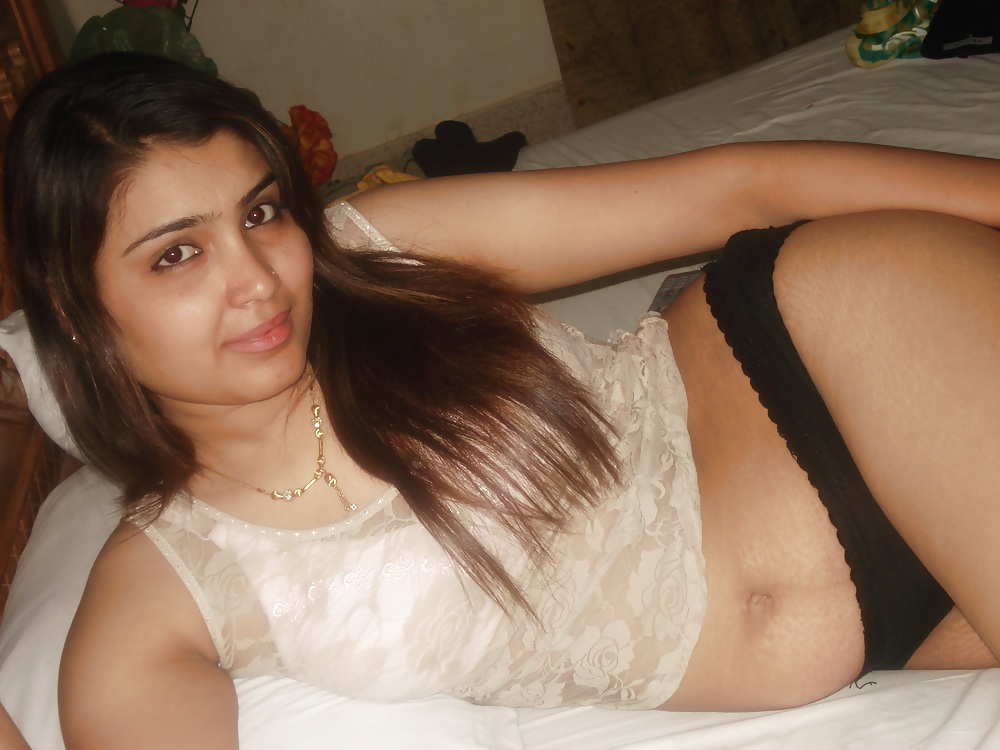 Hot Indian Desi Babe #10703295