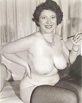 Busty women 104 (Vintage special) #5480351