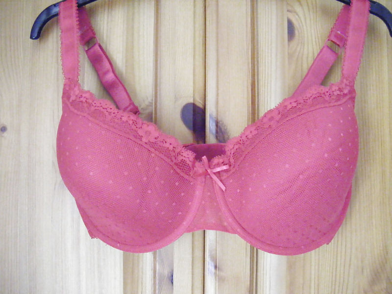 Used F Cups #12118204