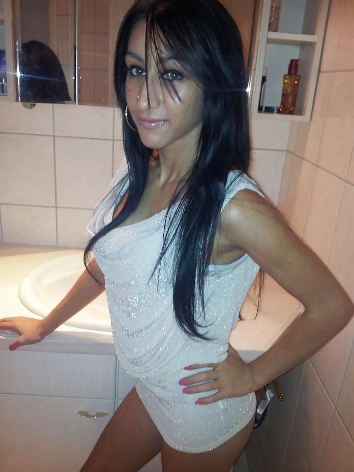 Ragazza rumena: alina
 #19315382