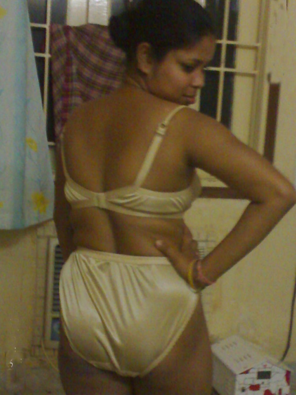 Indian teen nude 91 #4472587