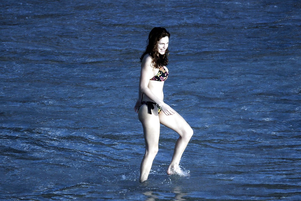 Kelly Brook in bikini sulla spiaggia di St Barth
 #2624259