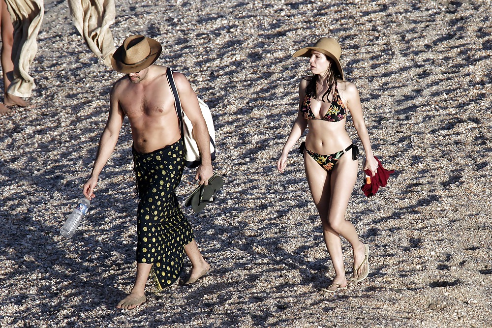 Kelly Brook in bikini sulla spiaggia di St Barth
 #2624261