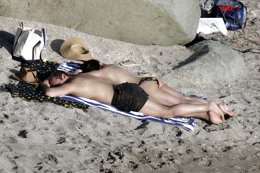 Kelly Brook in bikini sulla spiaggia di St Barth
 #2624263