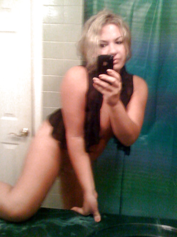 Hot Milf nude bathroom photos #5013710