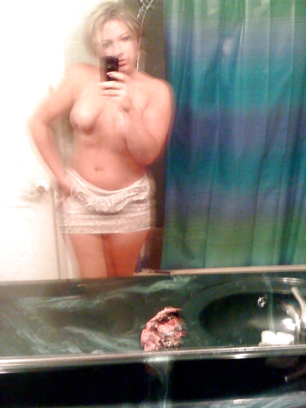 Hot Milf nude bathroom photos #5013776